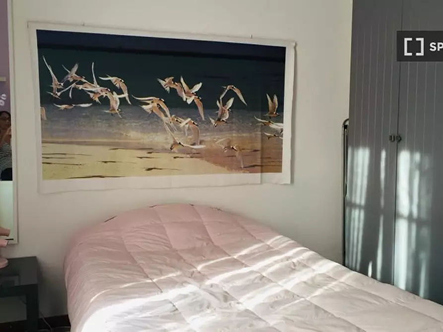 Immagine 1 di Camera condivisa in affitto  in Piazza Melozzo da Forlì, 00196 Roma RM, Italy a Roma