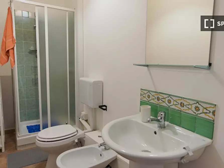 Immagine 19 di Camera condivisa in affitto  in Via Pignasecca n. a Napoli