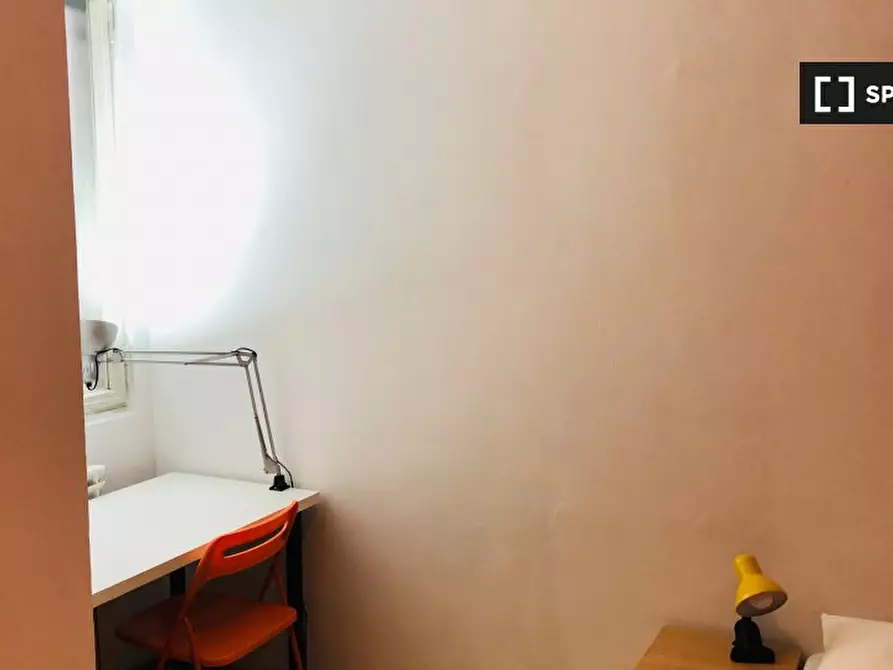Immagine 18 di Camera condivisa in affitto  in Via Francesco Orestano a Roma