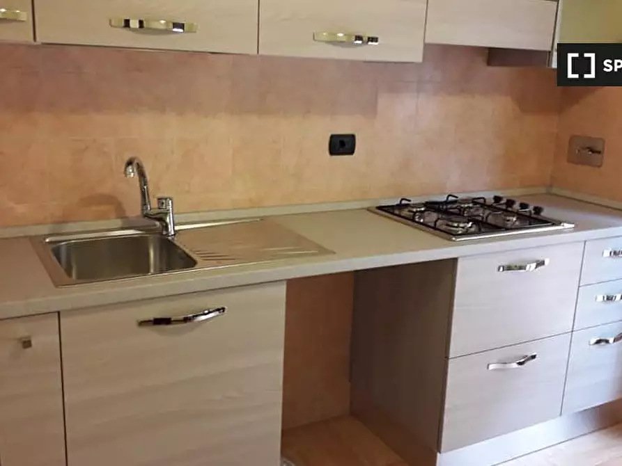 Immagine 7 di Camera condivisa in affitto  in Via Tuscolana, 00179 Roma RM, Italy a Roma