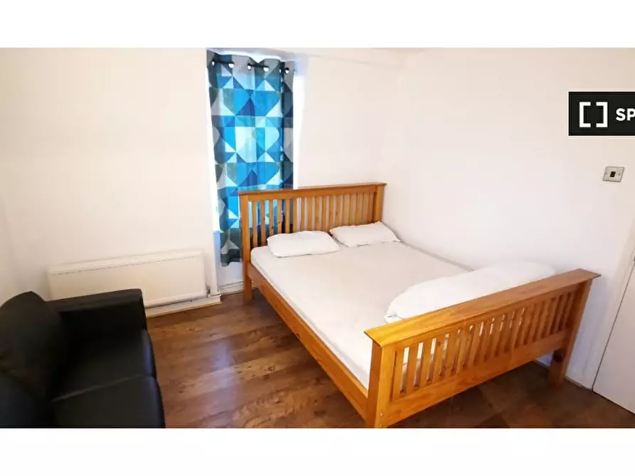 Immagine 3 di Camera condivisa in affitto  in Fulham Ct a Hammersmith