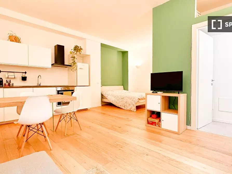 Immagine 6 di Ufficio in affitto  in Via Giambellino a Milano