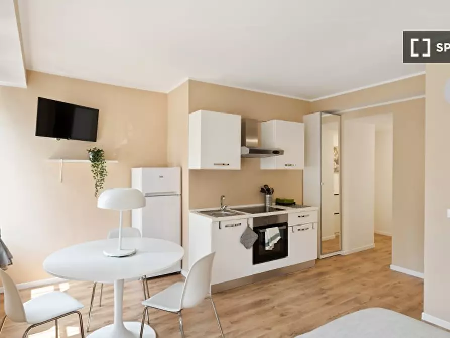 Immagine 3 di Ufficio in affitto  in Via Isaac Newton/B a Milano