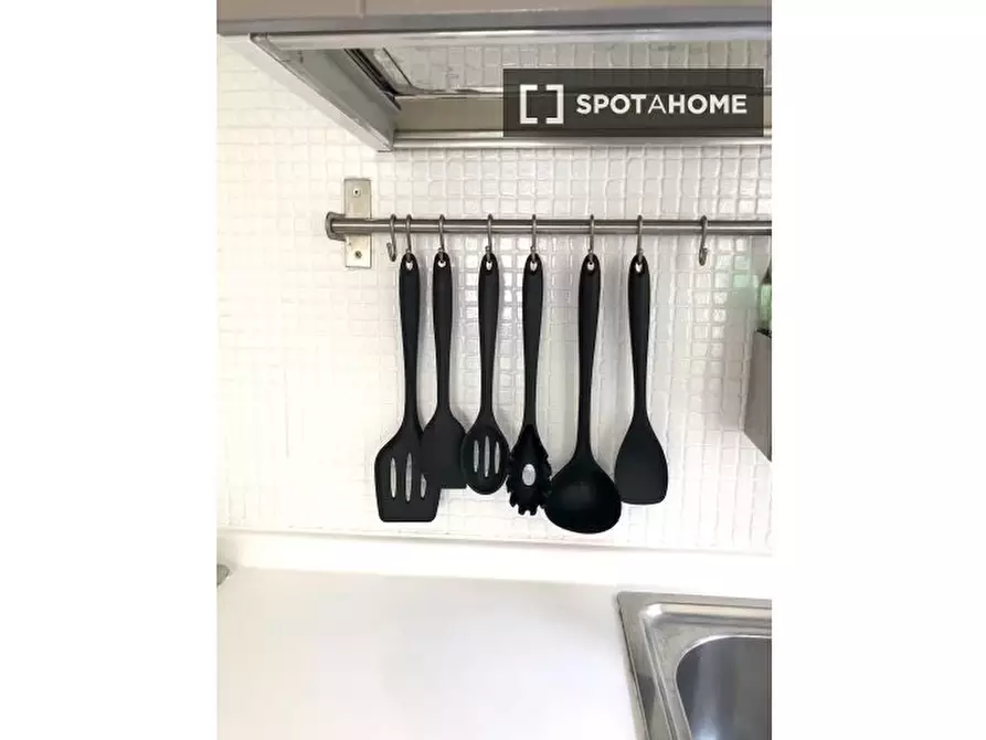 Immagine 13 di Appartamento in affitto  in Via Filippo Schiassi a Bologna