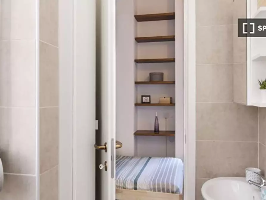 Immagine 9 di Camera condivisa in affitto  in Via San Vincenzo a Milano