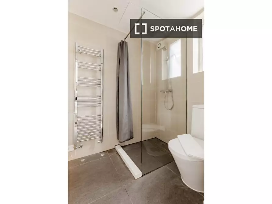 Immagine 12 di Appartamento in affitto  in Old Compton St a 