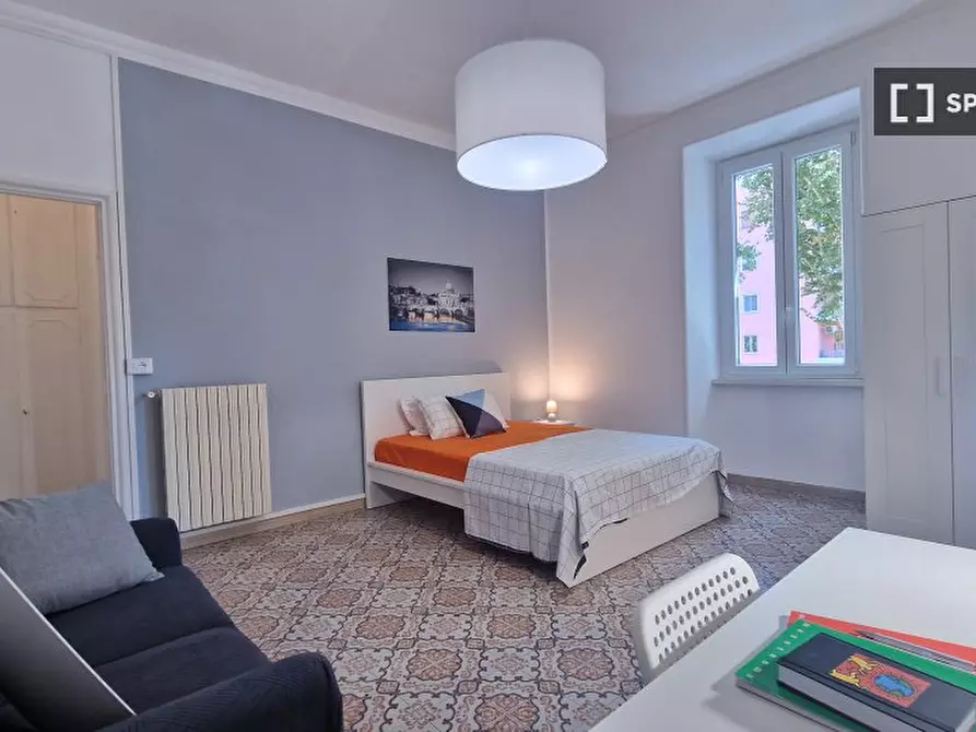 Immagine 5 di Camera condivisa in affitto  in Viale Angelico a Roma