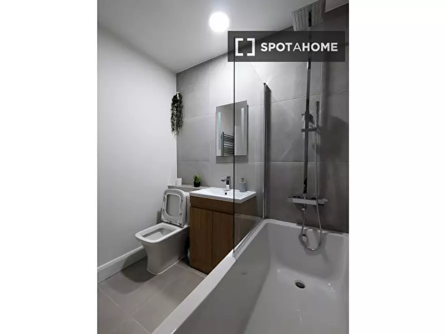 Immagine 8 di Appartamento in affitto  in Kirwyn Way a Camberwell