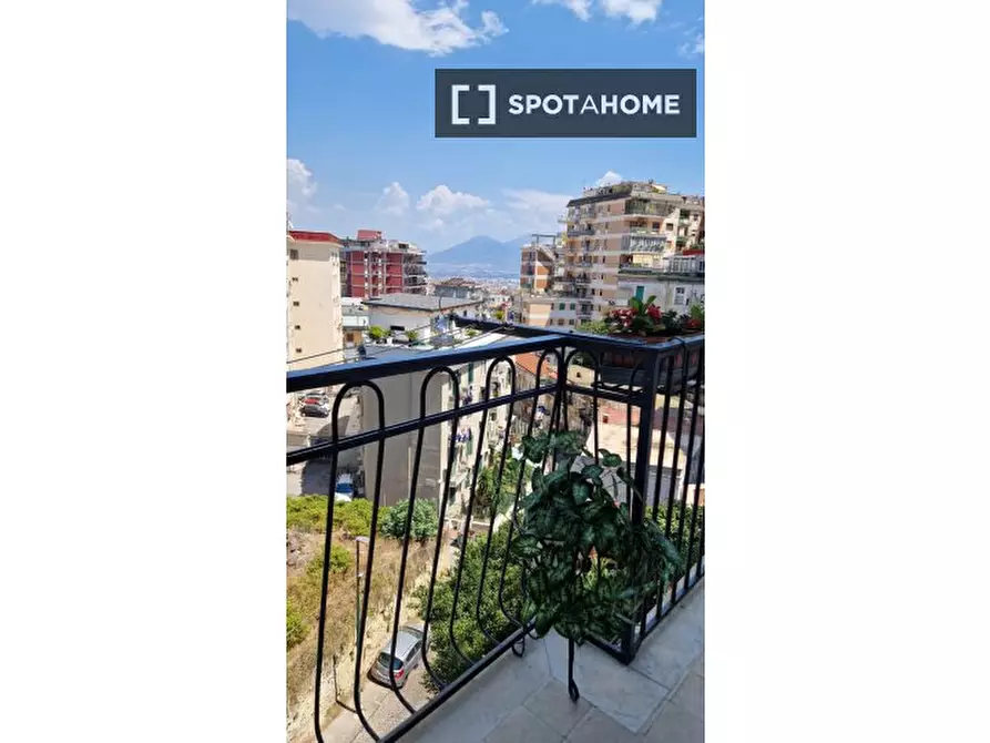 Immagine 13 di Appartamento in affitto  in Via Carlo Cattaneo a Napoli