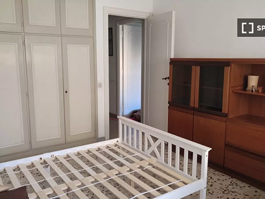 Immagine 2 di Camera condivisa in affitto  in Via Giuseppe Valmarana a Roma