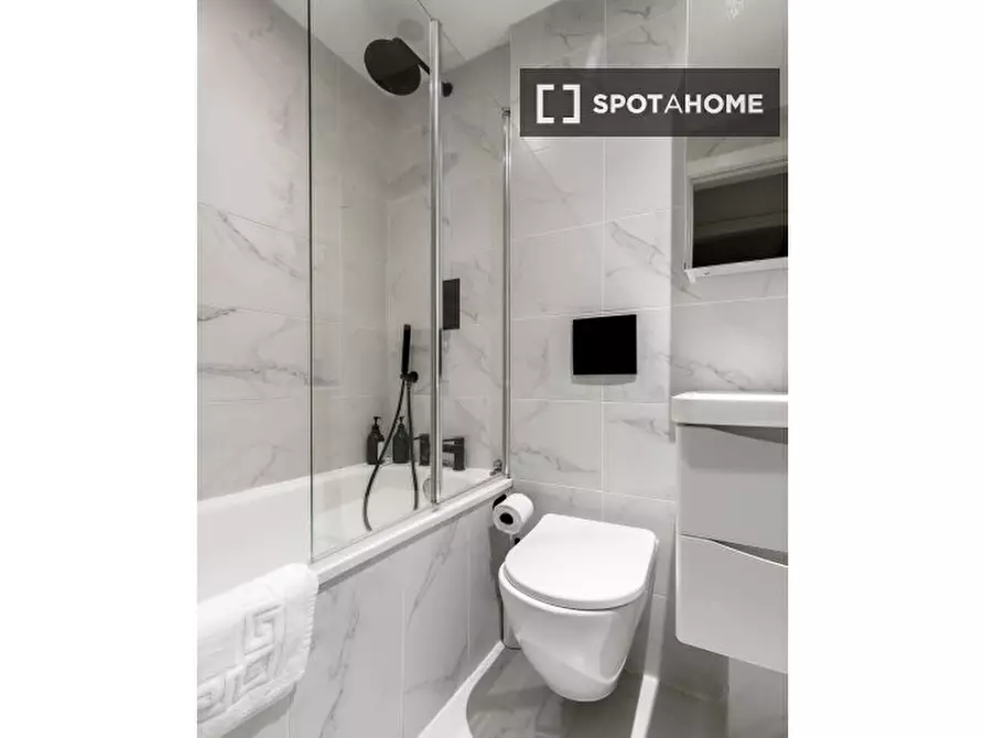 Immagine 6 di Appartamento in affitto  in Flat, Grenbeck Court, 30-34 Trebovir Rd, Kensington, London SW5 9NL, UK a Kensington