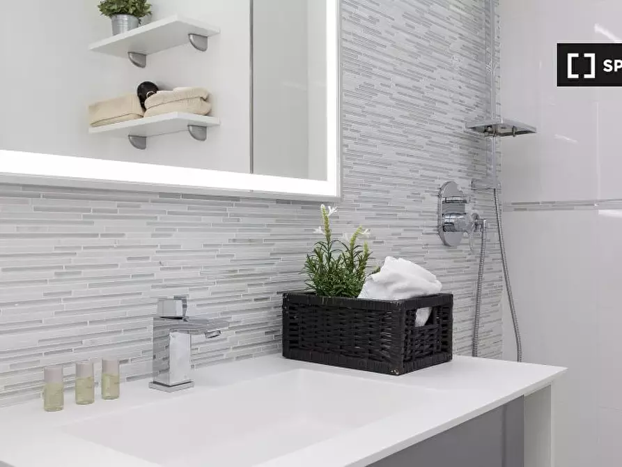 Immagine 19 di Appartamento in affitto  in Via Cesare Battisti, 00187 Roma RM, Italy a Roma