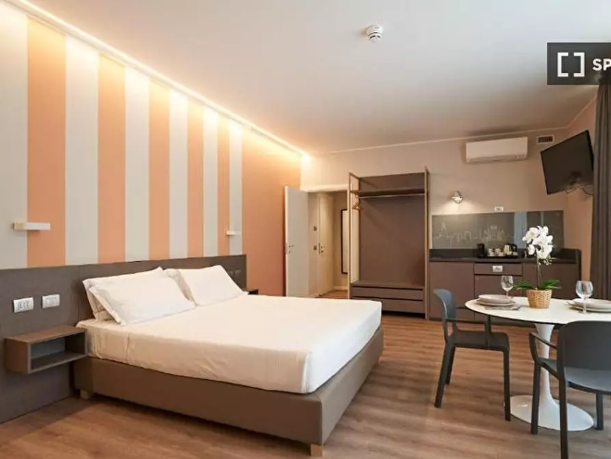 Immagine 1 di Ufficio in affitto  in Piazza Tirana a Milano