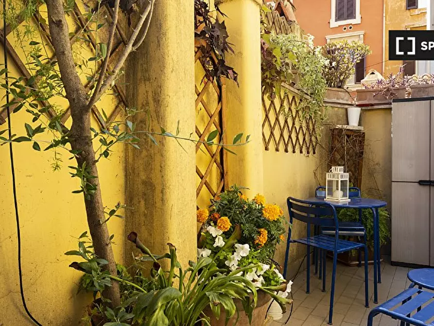 Immagine 10 di Appartamento in affitto  in Borgo Vittorio a Roma