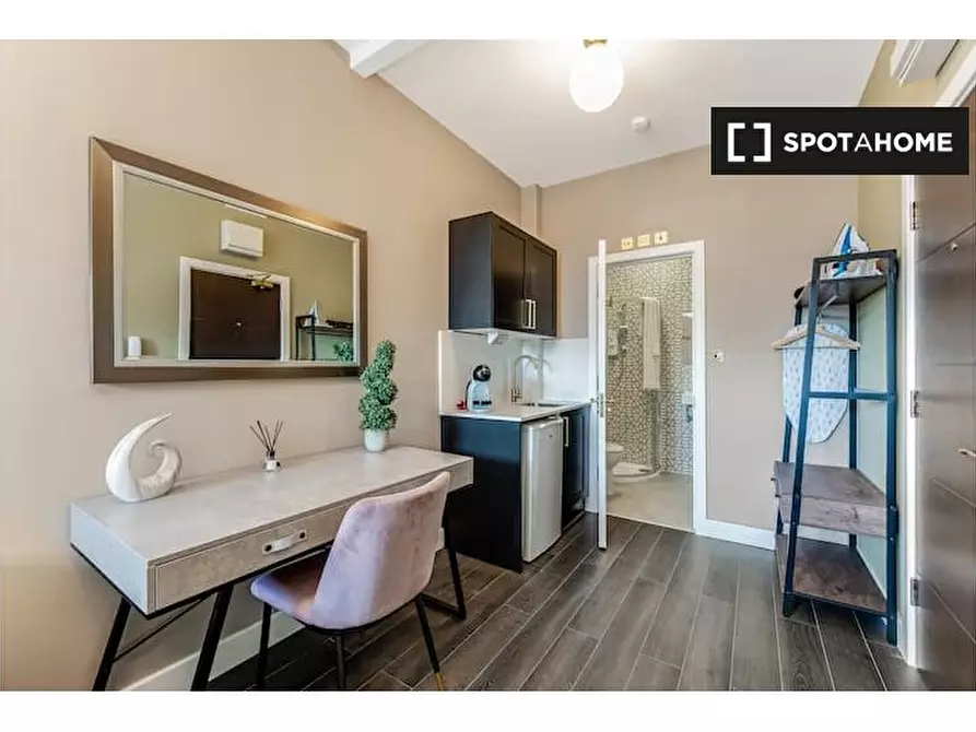 Immagine 2 di Ufficio in affitto  in High Rd a Tottenham