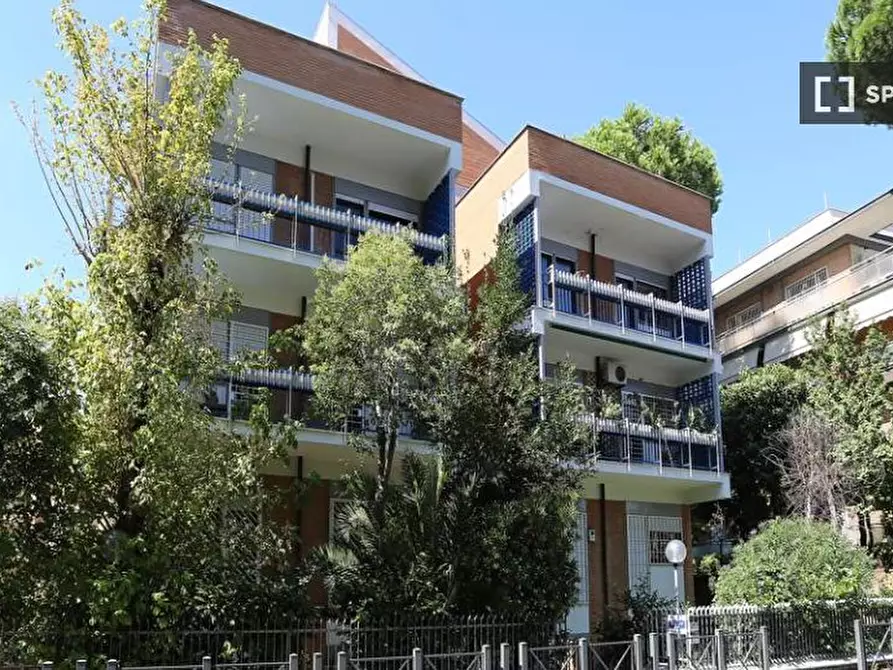 Immagine 18 di Camera condivisa in affitto  in Via della Camilluccia a Roma