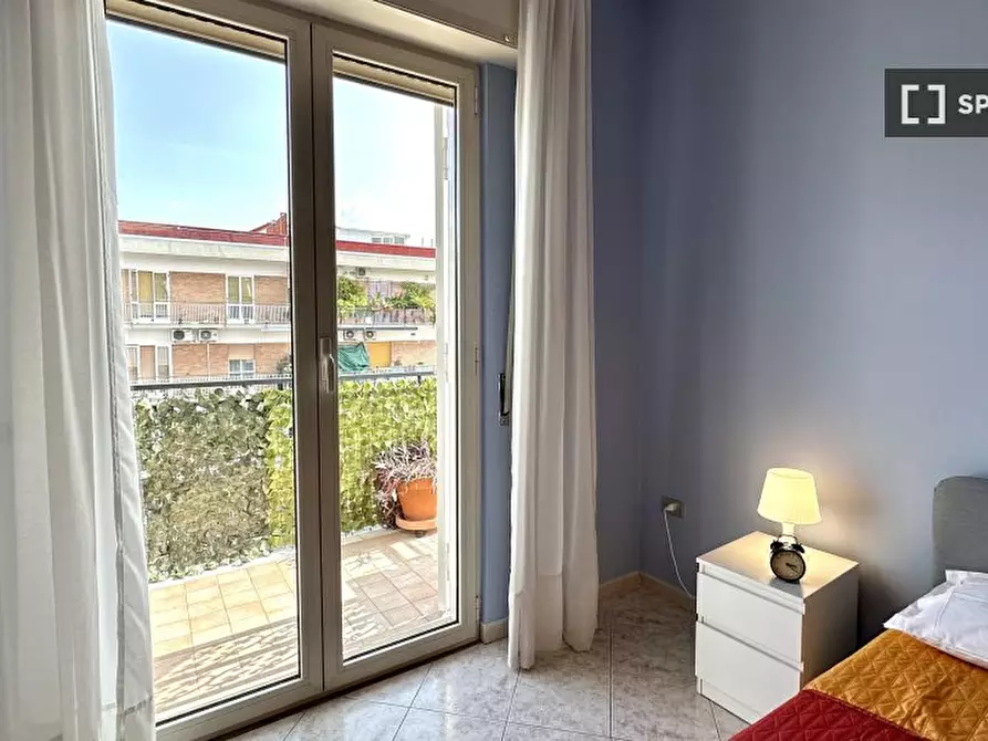 Immagine 6 di Camera condivisa in affitto  in Via Diocleziano n. a Casandrino