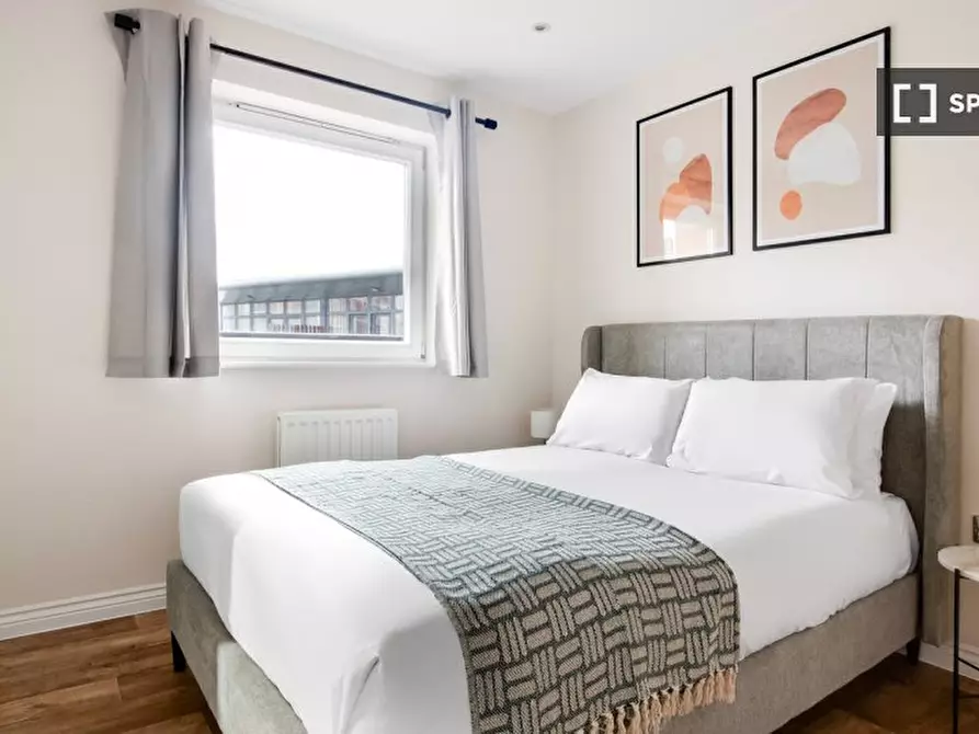 Immagine 11 di Appartamento in affitto  in Battersea Park Rd a Lambeth