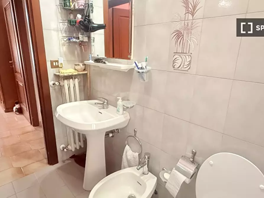Immagine 6 di Camera condivisa in affitto  in Via Guido Biagi a Roma