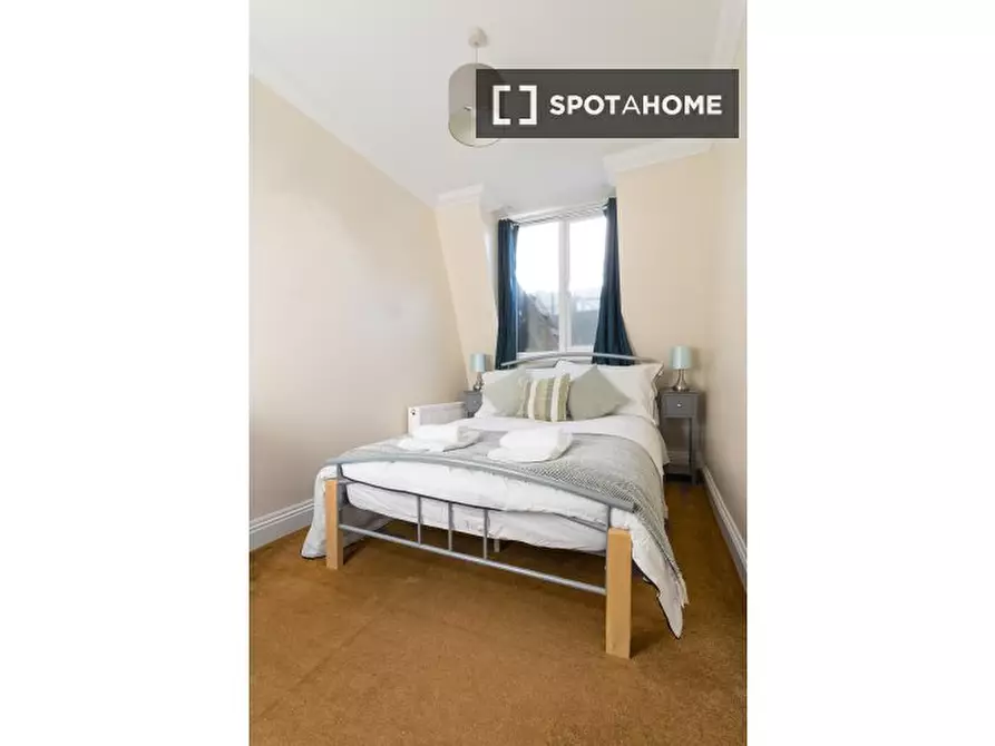 Immagine 14 di Appartamento in affitto  in flat a 