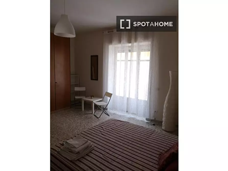 Immagine 4 di Camera condivisa in affitto  in Traversa I Via Monte Nuovo Licola Patria a Pozzuoli