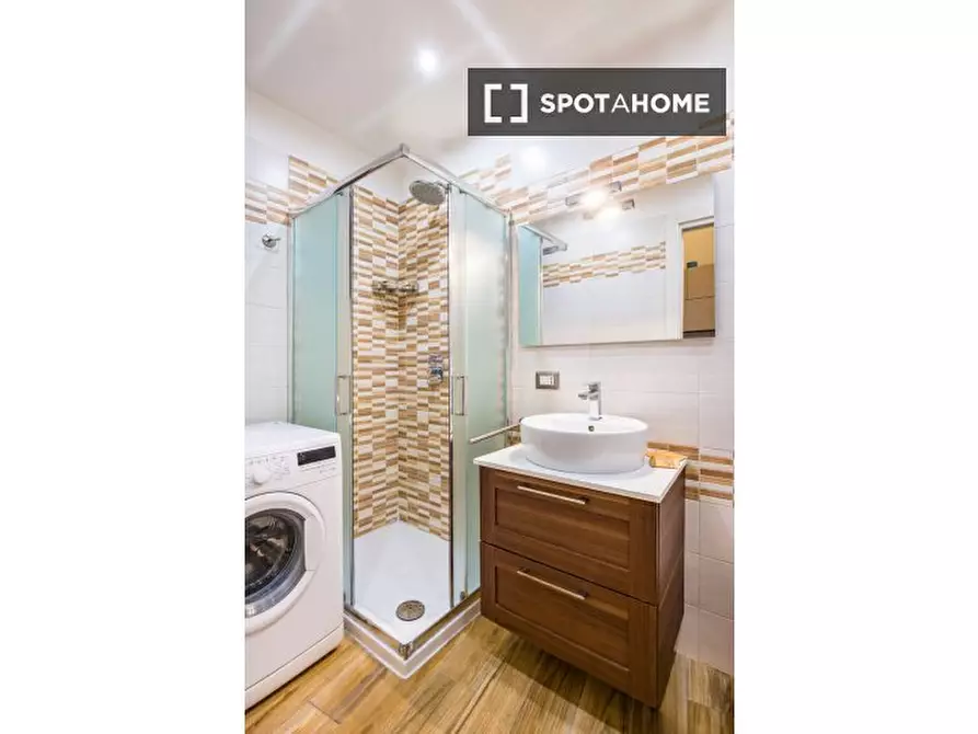 Immagine 18 di Appartamento in affitto  in Via San Attanasio a Napoli