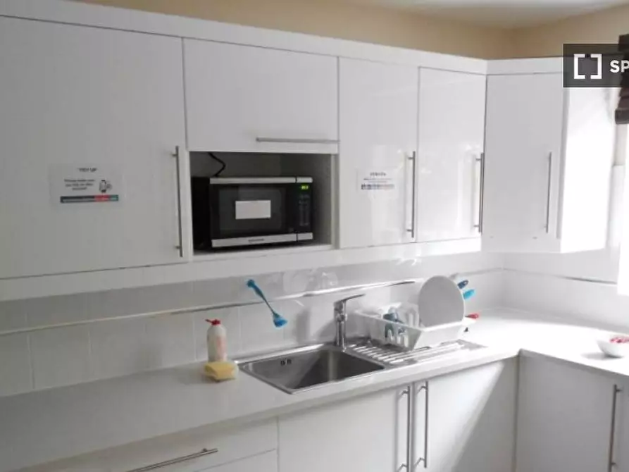 Immagine 11 di Residence in affitto  in Chatsworth Rd a Brent