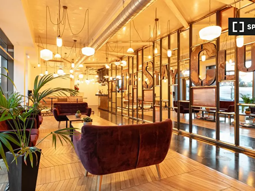 Immagine 11 di Ufficio in affitto  in Western Ave a Ealing