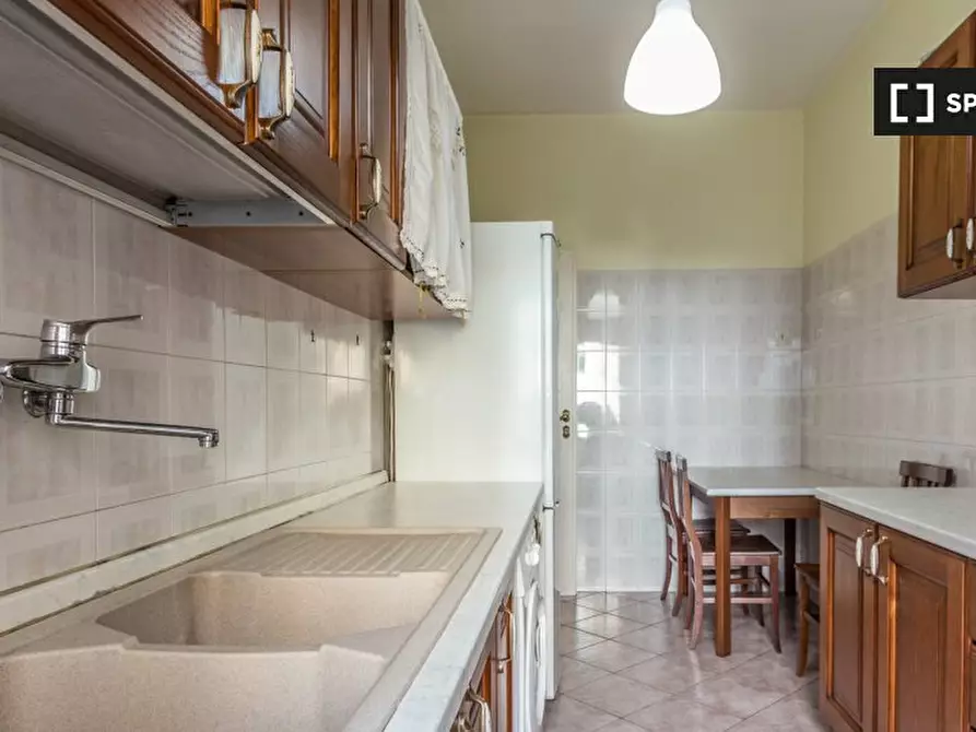 Immagine 15 di Camera condivisa in affitto  in Via Statilio Ottato a Roma