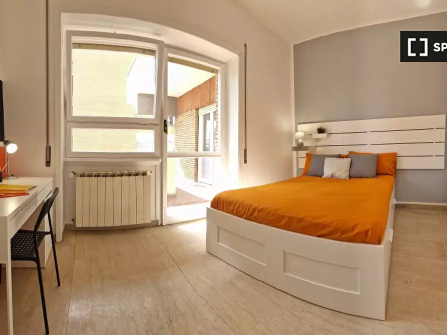 Immagine 10 di Camera condivisa in affitto  in Lungotevere di Pietra Papa a Roma