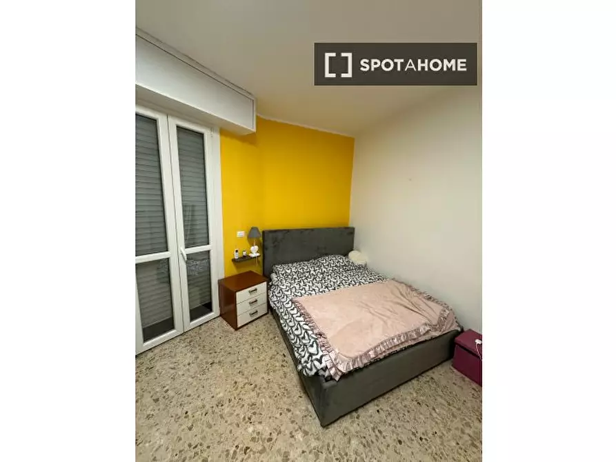 Immagine 2 di Camera condivisa in affitto  in Via Guglielmo Rontgen a Milano