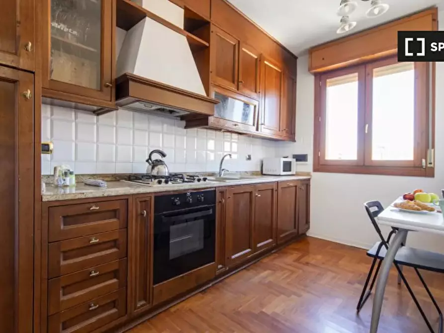 Immagine 6 di Appartamento in affitto  in Via Aurelio Saffi a Bologna