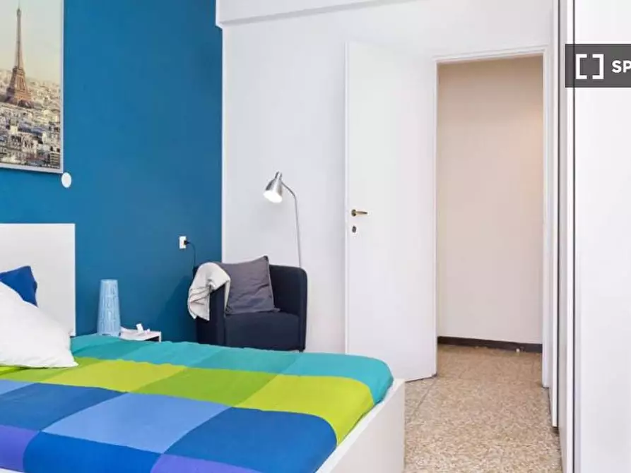 Immagine 2 di Camera condivisa in affitto  in Viale Carlo Espinasse Milan a Milano