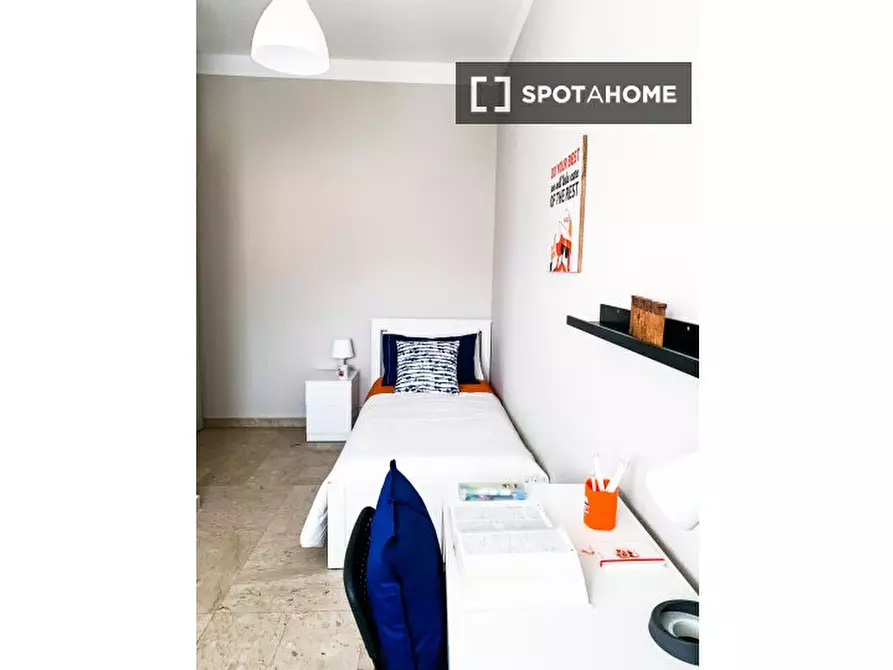 Immagine 5 di Camera condivisa in affitto  in Corso Massimo d'Azeglio n. Scala H a Torino