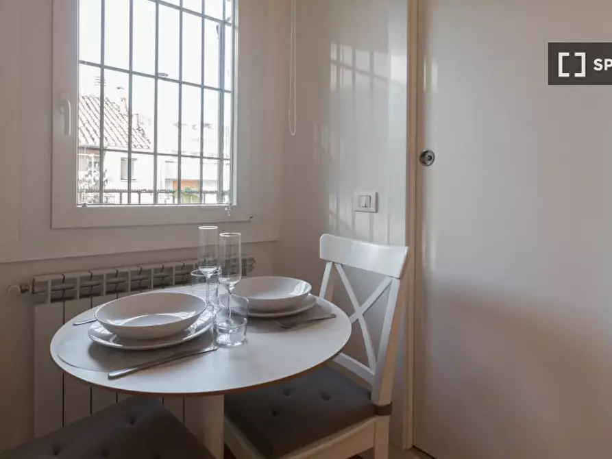 Immagine 11 di Appartamento in affitto  in Via della Moscova a Milano