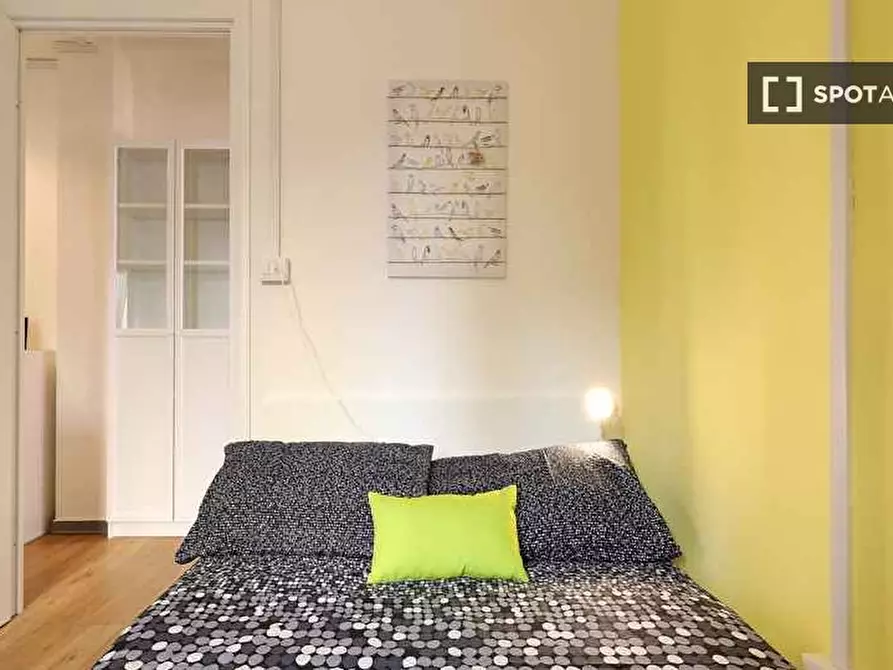 Immagine 4 di Camera condivisa in affitto  in Via dei Giornalisti a Roma