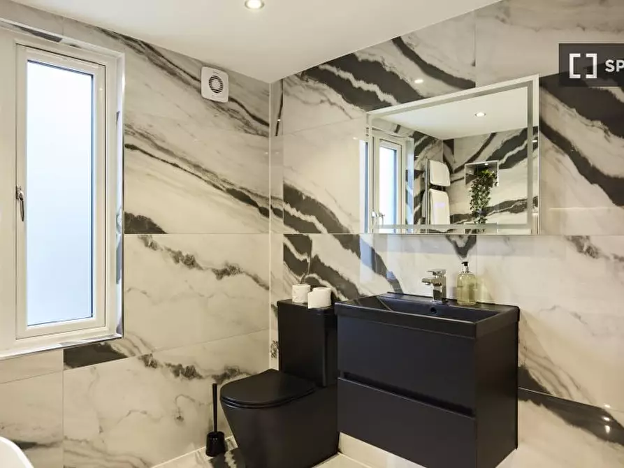 Immagine 13 di Appartamento in affitto  in Grayling Road a Hackney