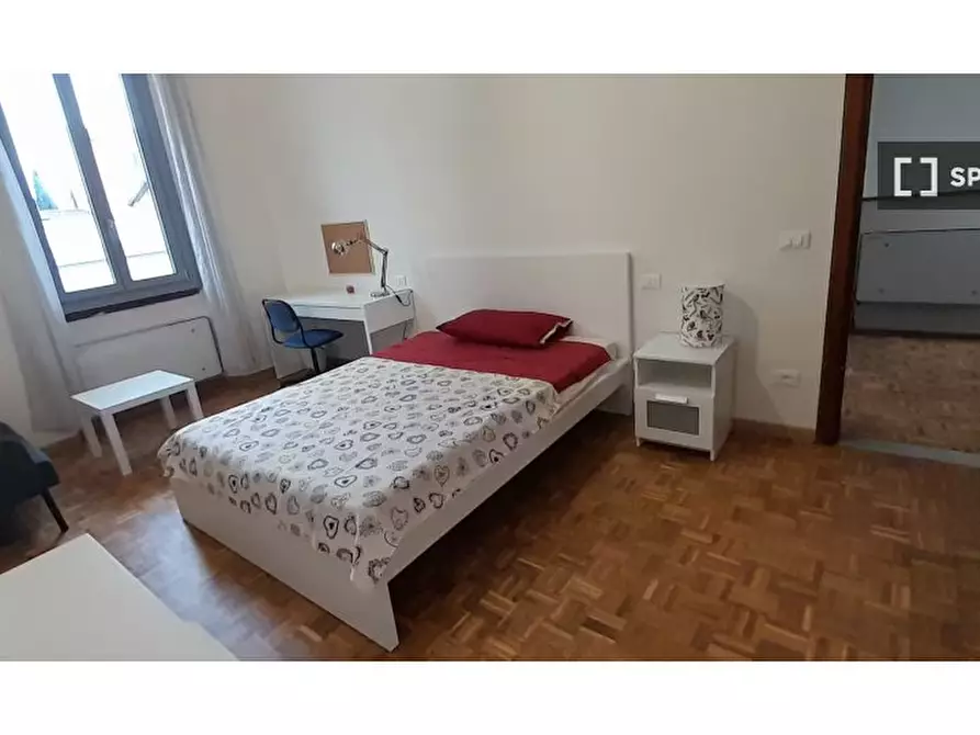 Immagine 2 di Camera condivisa in affitto  in Via Giambattista Lulli a Firenze