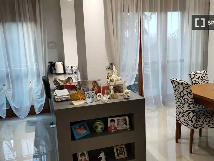 Immagine 3 di Camera condivisa in affitto  in Via Costantino Baroni a Milano