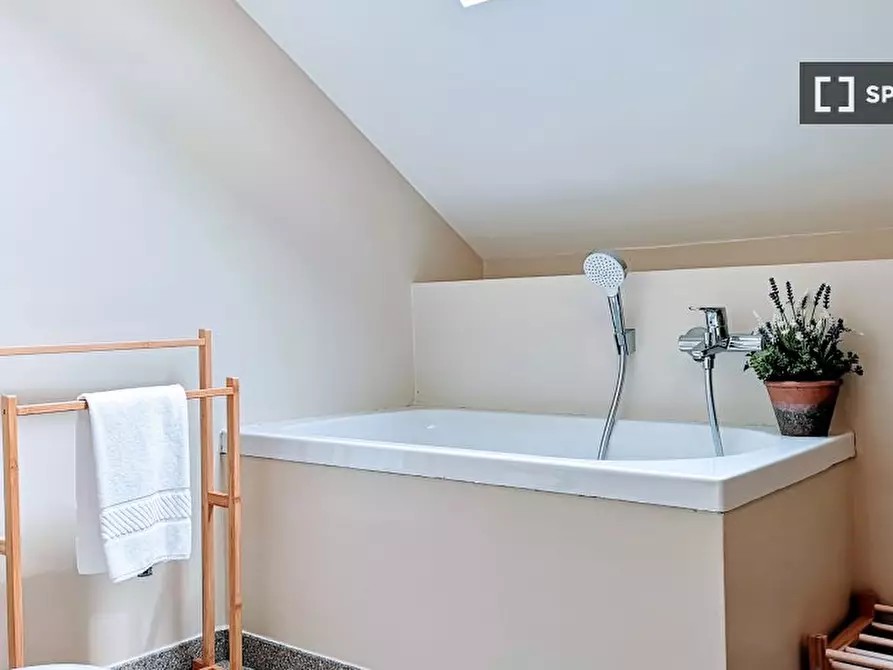 Immagine 15 di Appartamento in affitto  in Via Borromei a Milano