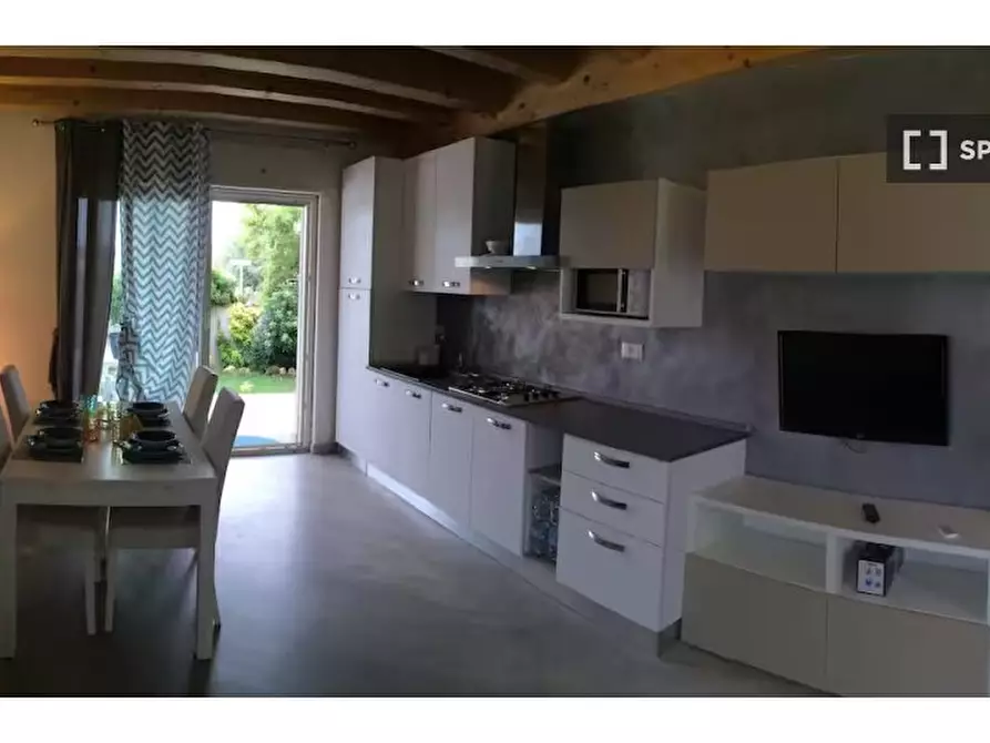 Immagine 13 di Appartamento in affitto  in Viale di Focene a Fiumicino