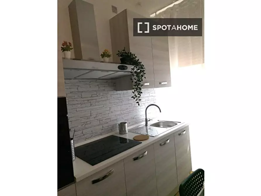 Immagine 9 di Camera condivisa in affitto  in Fratelli Perini a Trento