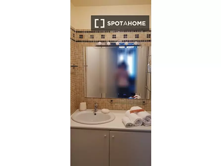 Immagine 14 di Appartamento in affitto  in Str. della Carità a Milano