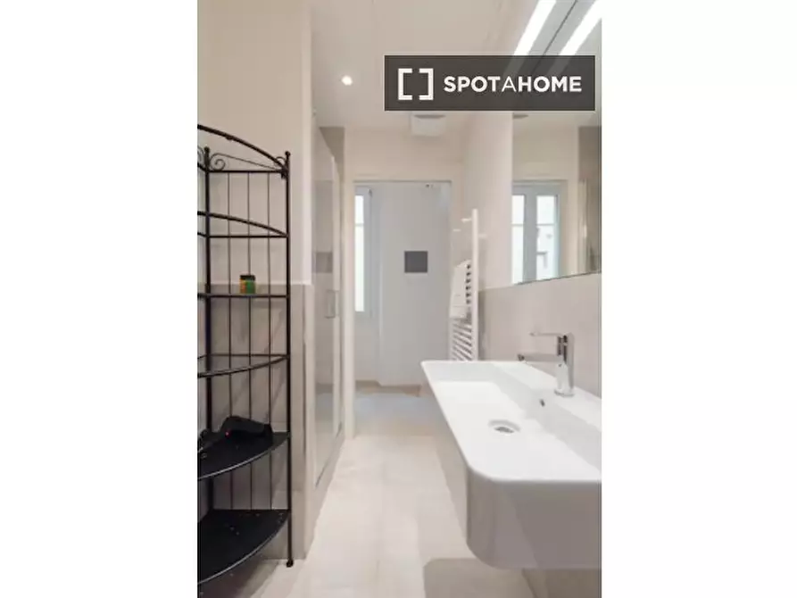 Immagine 9 di Appartamento in affitto  in Via dell'Albero a Firenze