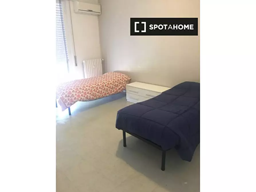 Immagine 4 di Camera condivisa in affitto  in Via Lecco, 20090 Buccinasco MI, Italy a Buccinasco