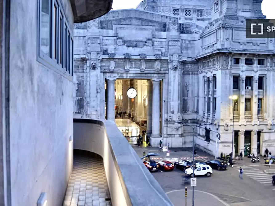 Immagine 7 di Appartamento in affitto  in Piazza Luigi di Savoia a Milano