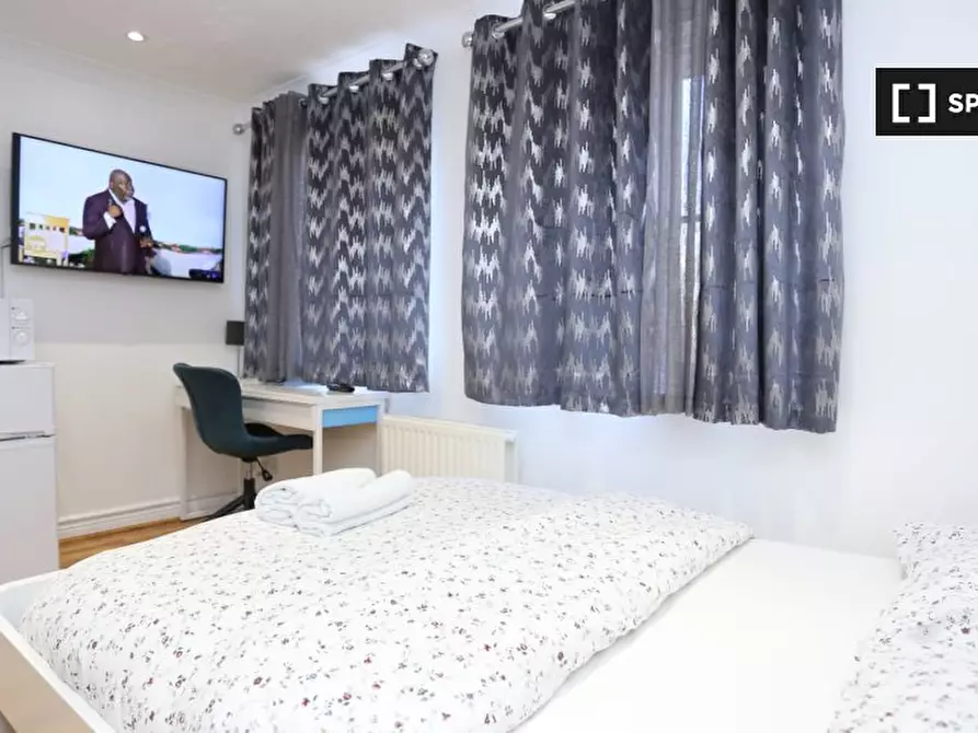 Immagine 3 di Camera condivisa in affitto  in Lytham Cl a Eltham