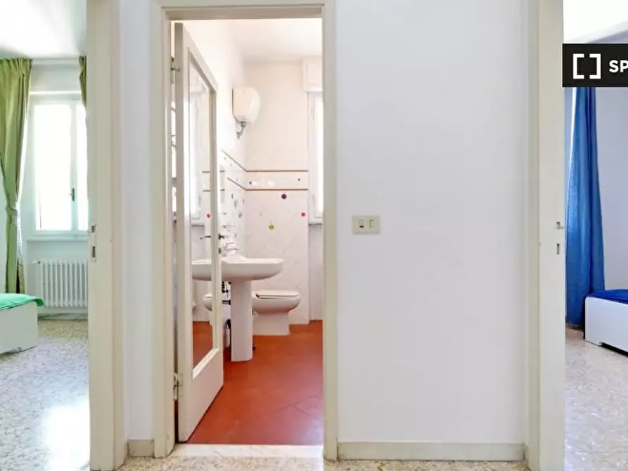 Immagine 7 di Camera condivisa in affitto  in Via Vincenzo Bellini a Firenze