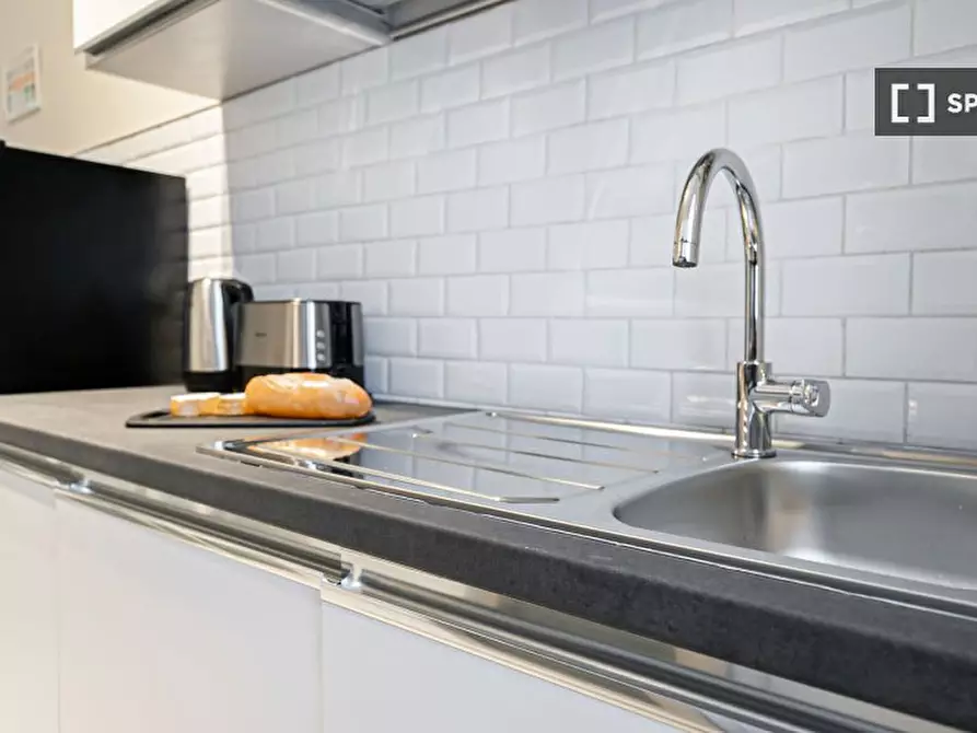 Immagine 10 di Appartamento in affitto  in Via Leoncavallo a Milano