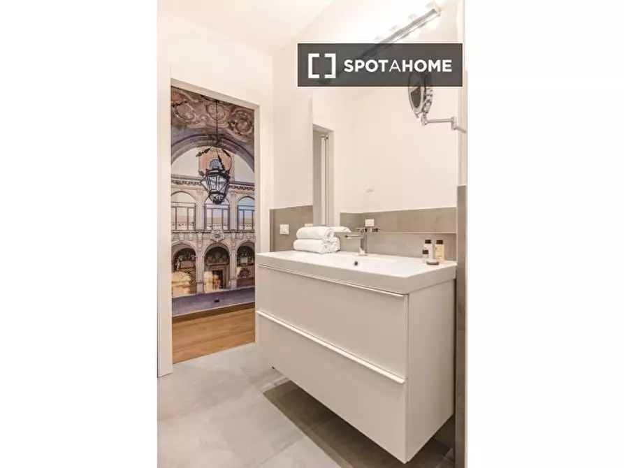 Immagine 9 di Appartamento in affitto  in Via Broccaindosso a Bologna